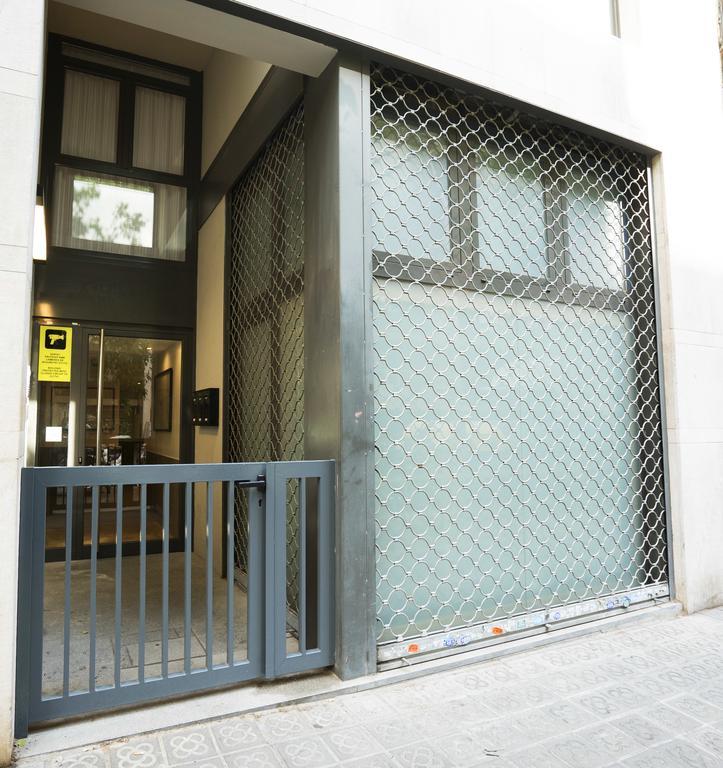 瑟瑞尼亚赛斯特亚克德特欧姆公寓 巴塞罗那 外观 照片